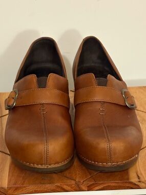 Dansko - Women's Tamara Burnished Full Grain Clogs